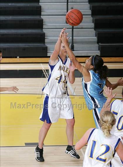 Thumbnail 1 in San Pasqual vs. Our Lady of Peace (So Cal Holiday Classic) photogallery.
