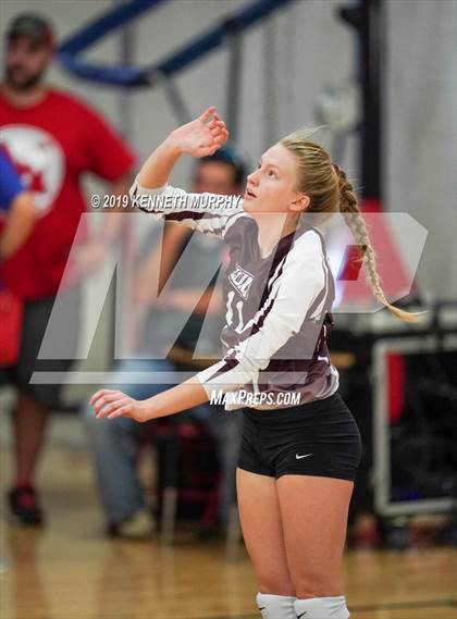 Thumbnail 3 in Ennis vs Maypearl photogallery.