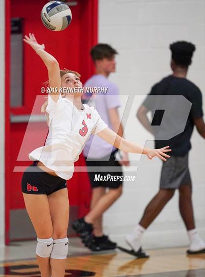 Thumbnail 3 in Ennis vs Maypearl photogallery.