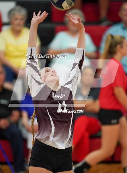 Thumbnail 1 in Ennis vs Maypearl photogallery.