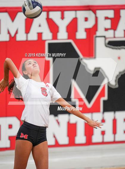 Thumbnail 3 in Ennis vs Maypearl photogallery.
