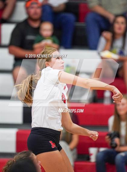 Thumbnail 3 in Ennis vs Maypearl photogallery.