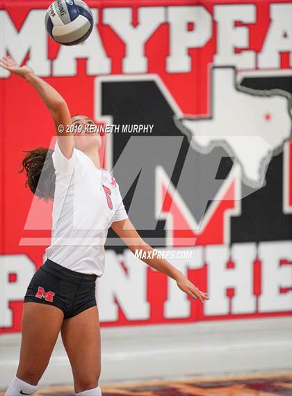 Thumbnail 1 in Ennis vs Maypearl photogallery.