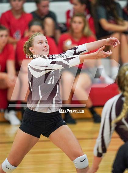 Thumbnail 2 in Ennis vs Maypearl photogallery.