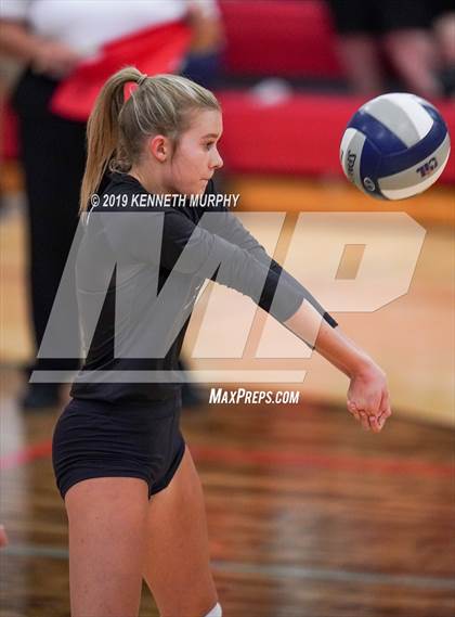 Thumbnail 1 in Ennis vs Maypearl photogallery.