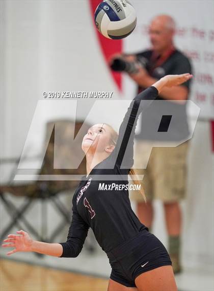 Thumbnail 2 in Ennis vs Maypearl photogallery.