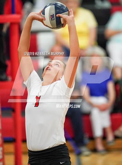 Thumbnail 2 in Ennis vs Maypearl photogallery.