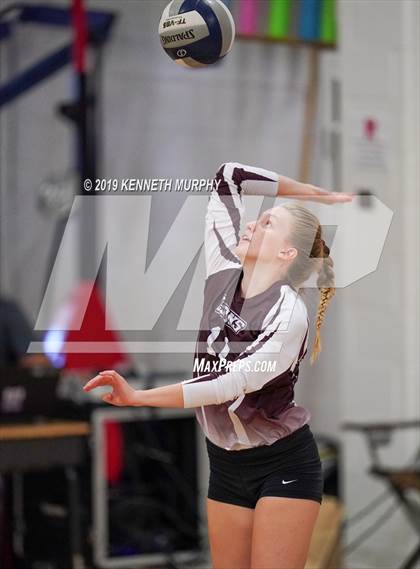 Thumbnail 1 in Ennis vs Maypearl photogallery.