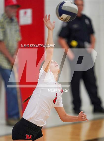 Thumbnail 2 in Ennis vs Maypearl photogallery.