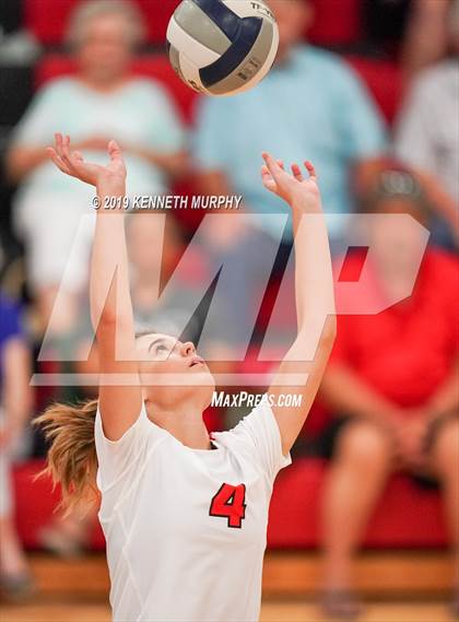 Thumbnail 1 in Ennis vs Maypearl photogallery.