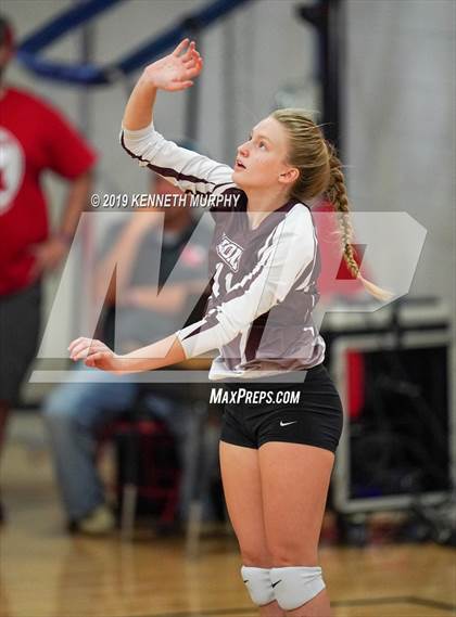 Thumbnail 2 in Ennis vs Maypearl photogallery.