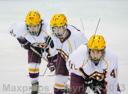 Thumbnail 2 in Dimond vs Eagle River photogallery.