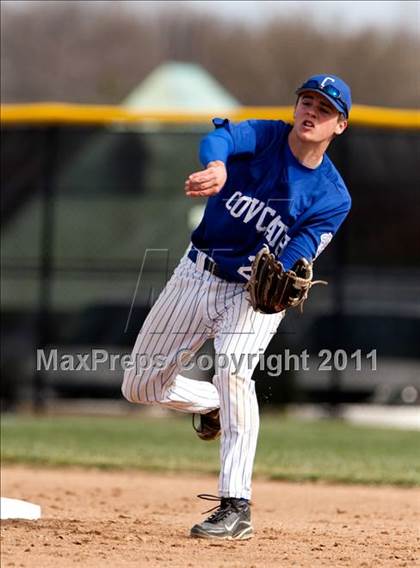 Thumbnail 2 in Covington Catholic @ Dixie Heights photogallery.