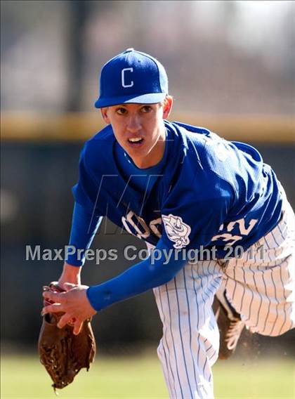 Thumbnail 2 in Covington Catholic @ Dixie Heights photogallery.