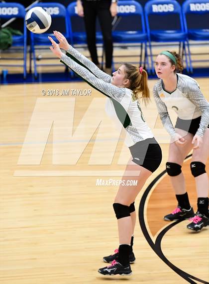 Thumbnail 3 in Moody vs. Lindsay (UIL 2A Regional Semifinal) photogallery.