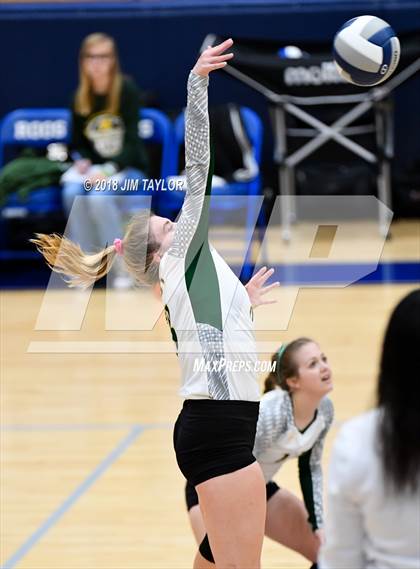 Thumbnail 3 in Moody vs. Lindsay (UIL 2A Regional Semifinal) photogallery.