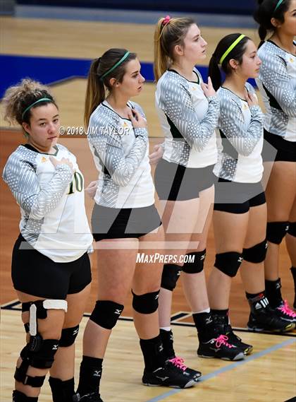 Thumbnail 2 in Moody vs. Lindsay (UIL 2A Regional Semifinal) photogallery.