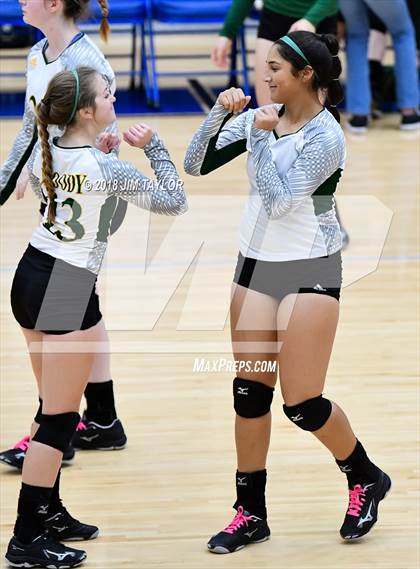 Thumbnail 3 in Moody vs. Lindsay (UIL 2A Regional Semifinal) photogallery.