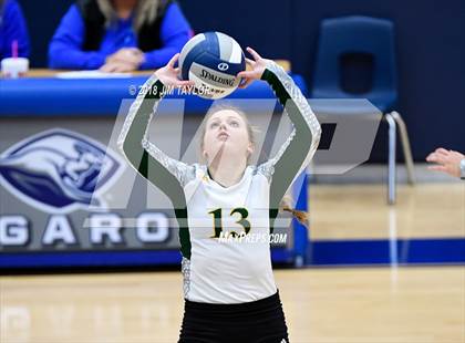 Thumbnail 3 in Moody vs. Lindsay (UIL 2A Regional Semifinal) photogallery.