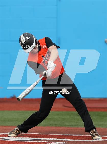 Thumbnail 3 in Amanda-Clearcreek vs Lancaster photogallery.