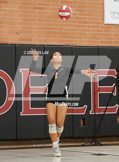 Thumbnail 3 in Washington vs Carondelet (CIF NCS Division 2 Round 1) photogallery.
