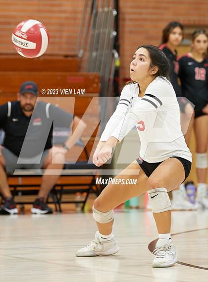 Thumbnail 1 in Washington vs Carondelet (CIF NCS Division 2 Round 1) photogallery.