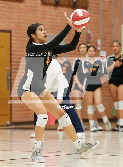 Thumbnail 1 in Washington vs Carondelet (CIF NCS Division 2 Round 1) photogallery.