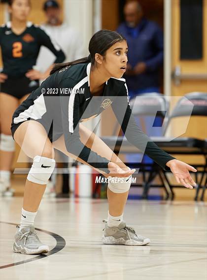 Thumbnail 2 in Washington vs Carondelet (CIF NCS Division 2 Round 1) photogallery.