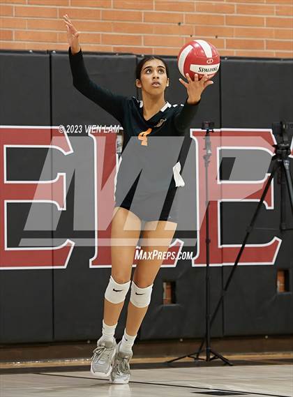 Thumbnail 3 in Washington vs Carondelet (CIF NCS Division 2 Round 1) photogallery.
