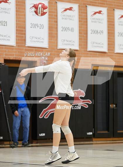 Thumbnail 2 in Washington vs Carondelet (CIF NCS Division 2 Round 1) photogallery.