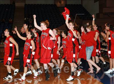 Thumbnail 3 in Carlmont vs. San Benito (CIF CCS D1 Final) photogallery.