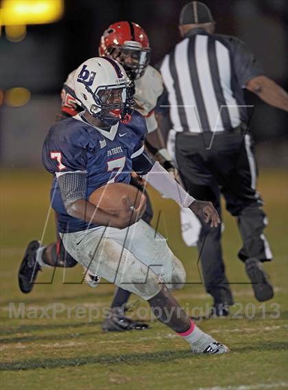Thumbnail 2 in Muscle Shoals @ Bob Jones photogallery.