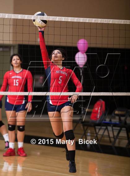 Thumbnail 1 in Beyer @ Enochs photogallery.
