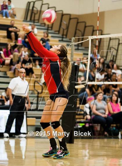 Thumbnail 3 in Beyer @ Enochs photogallery.