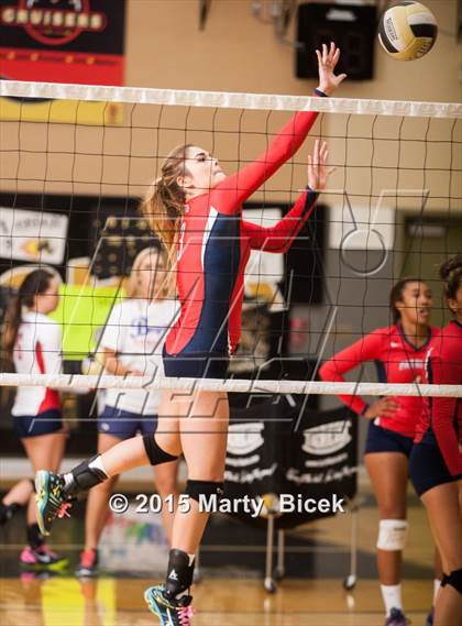 Thumbnail 3 in Beyer @ Enochs photogallery.