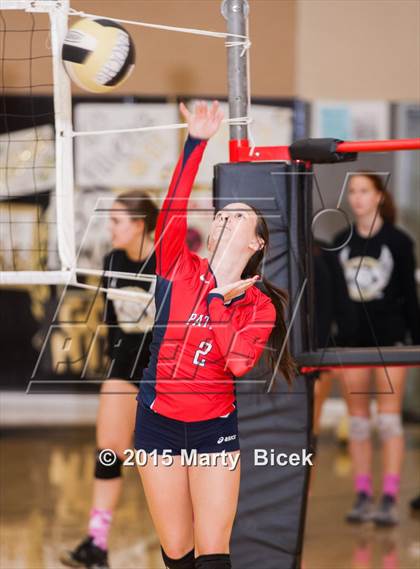 Thumbnail 2 in Beyer @ Enochs photogallery.