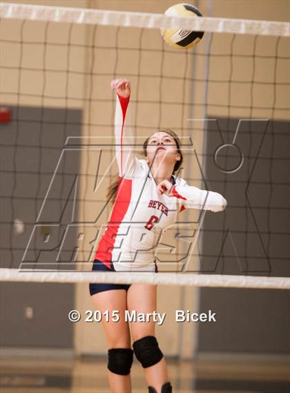 Thumbnail 3 in Beyer @ Enochs photogallery.