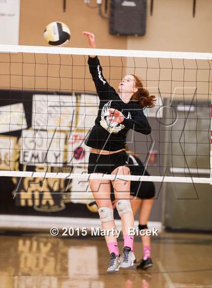 Thumbnail 3 in Beyer @ Enochs photogallery.