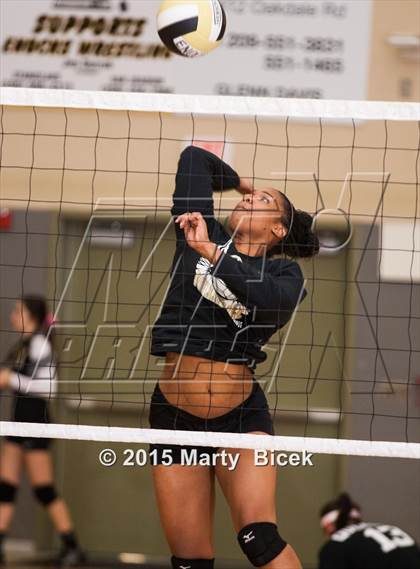 Thumbnail 2 in Beyer @ Enochs photogallery.