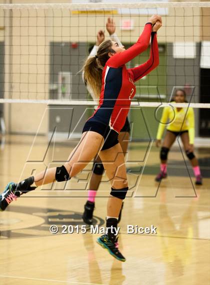 Thumbnail 1 in Beyer @ Enochs photogallery.