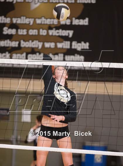 Thumbnail 3 in Beyer @ Enochs photogallery.