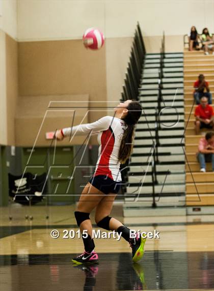 Thumbnail 2 in Beyer @ Enochs photogallery.