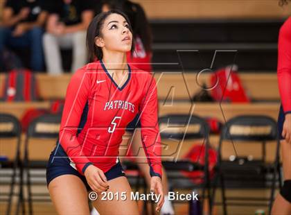 Thumbnail 3 in Beyer @ Enochs photogallery.
