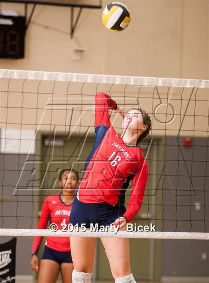 Thumbnail 2 in Beyer @ Enochs photogallery.