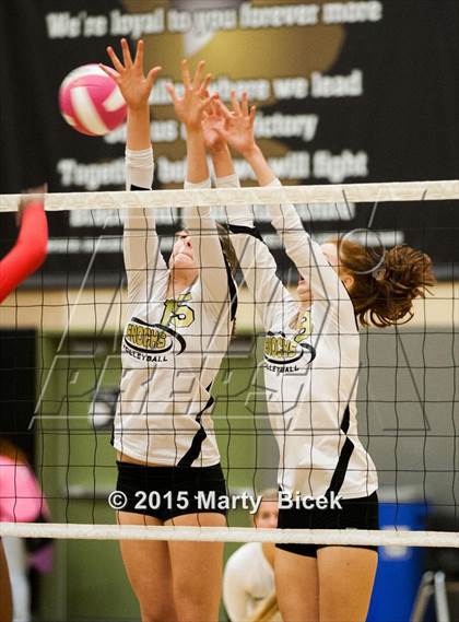 Thumbnail 3 in Beyer @ Enochs photogallery.