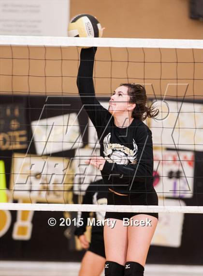 Thumbnail 3 in Beyer @ Enochs photogallery.