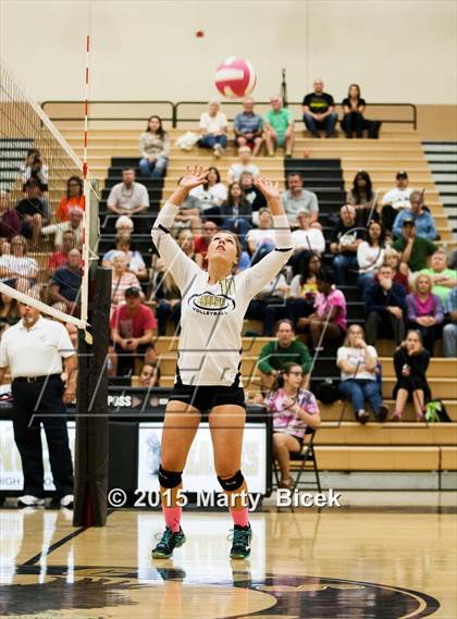 Thumbnail 3 in Beyer @ Enochs photogallery.