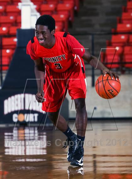 Thumbnail 2 in Nolan Catholic vs. Trinity (DFW Basketball Challenge) photogallery.