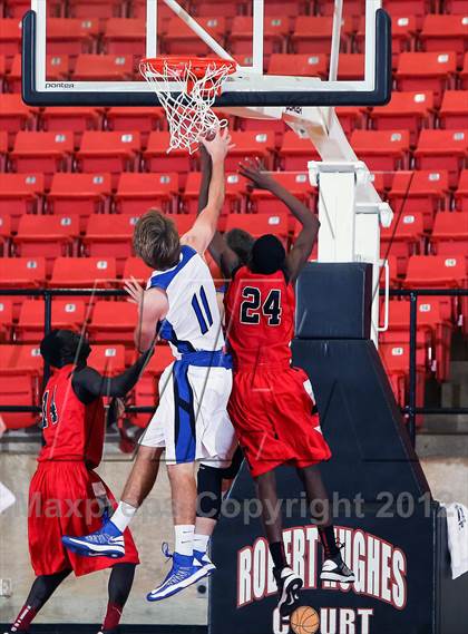 Thumbnail 2 in Nolan Catholic vs. Trinity (DFW Basketball Challenge) photogallery.