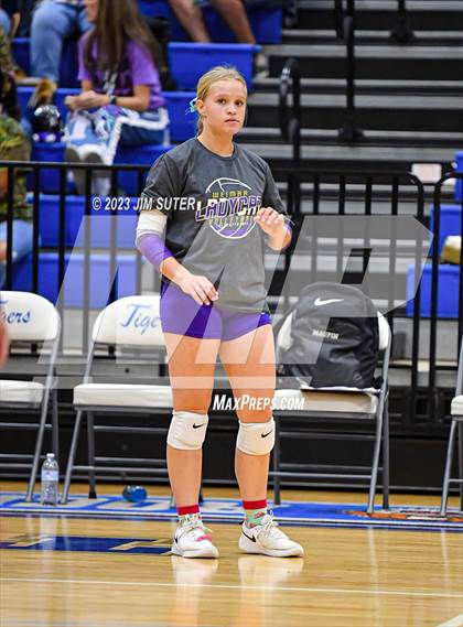 Thumbnail 1 in Thrall vs Weimar (UIL 2A Region IV Regional Quarterfinal) photogallery.